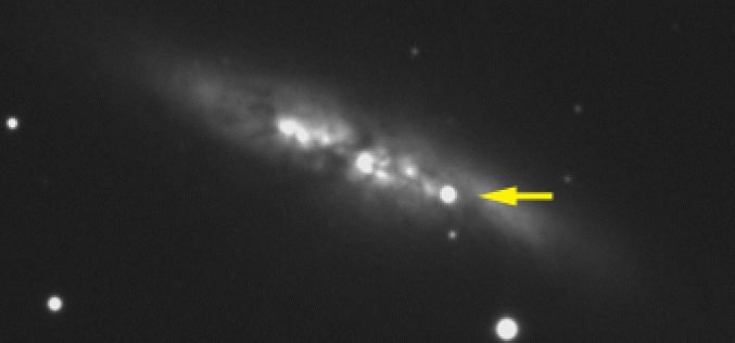 نخستین نور رسیده از ابرنواختر کهکشان M82 در چه زمانی بود؟