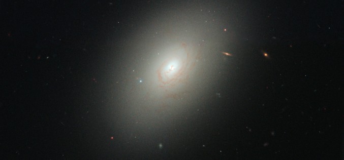 کهکشانی پرجرم در حال شکل‌‌گیری، سه میلیارد سال پس از مهبانگ