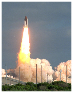 تصویر ۱: ارسال تلسکوپ فضایی هابل به فضا در ۲۴ آوریل ۱۹۹۰. credit: NASA/KSC