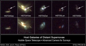 تصویر ۹: تصاویر هابل از انفجارهای ابرنواختری در کهکشان‌های دوردست که منجر به کشف نرخ انبساط کیهان و انرژی تاریک شد.<br /> در ردیف بالا ابرنواخترها با فلش نشان داده شده‌اند. ردیف پایین کهکشان‌های میزبان را بدون ابرنواختر نشان می‌دهد.