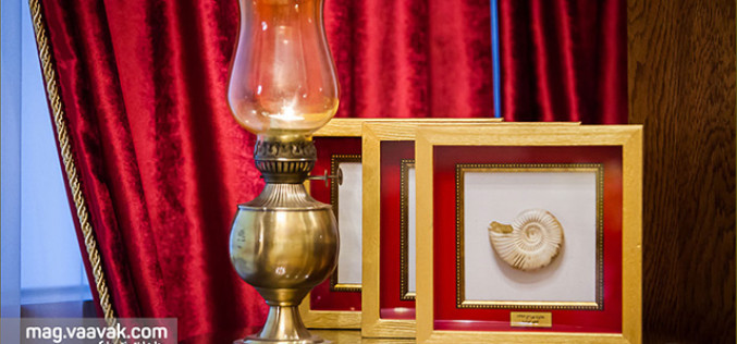 جایزه‌ی چراغ ۱۳۹۷ در بخش «دانشگر مروج علم» به اسطرلاب اهدا شد